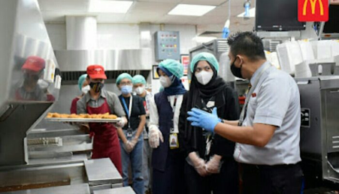 McDonald’s Indonesia Gelar Open Kitchen, Kupas Rahasia Ayam Renyah dan Gurih