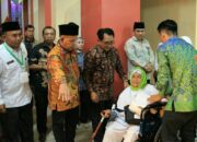 393 Jemaah Haji Padang Kloter 2 Berangkat ke Madinah