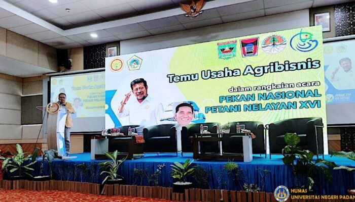 UNP Berkontribusi di Pameran & Tarian Massal Penas Tani XVI