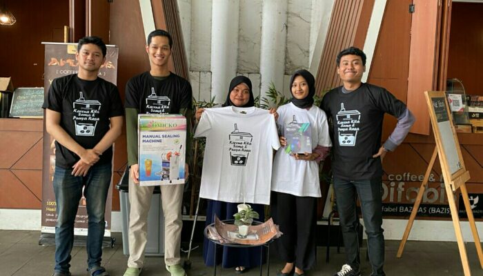 Meracik Kopi, Asa, dan Bahasa bersama Kedai Difabis