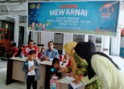 Mahasiswa KKN UNP Pandu Lomba Mewarnai di Lapaski