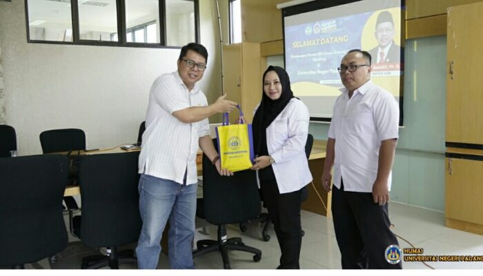 Humas UIN Sunan Gunung Djati Kunjungi UNP Tukar Informasi