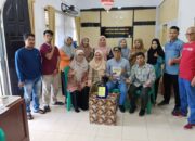 PKM FE UNP di Simalanggang, Pelatihan Laporan Keuangan Berbasis Digital