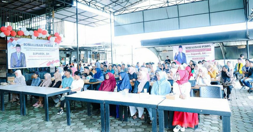 Nofal Jelaskan KIP DPRD Sumbar di Agamjua Payakumbuh
