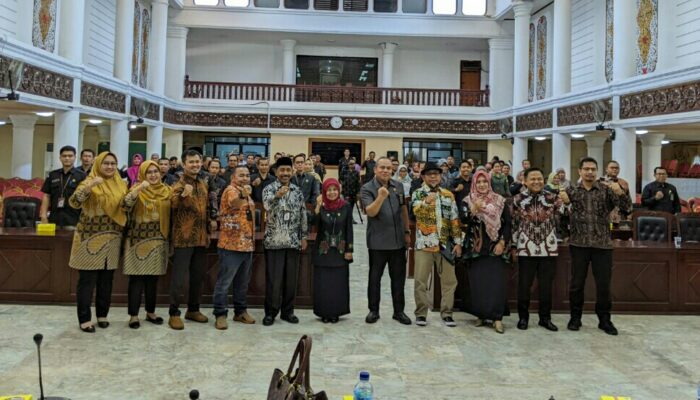 Monev KI Sumbar, Tidak Tinggi Partisipatif Tanpa Keterbukaaan