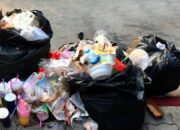 Awas! Buang Sampah Sembarangan Bakal Kena OTT