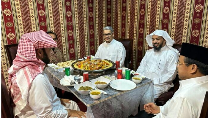 Rektor UNP Kunjungi LIPIA Bahas Rencana Buka di Padang