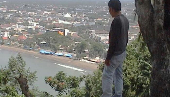 CERITA KOTA PADANG, KUCINTA dan KUBELA