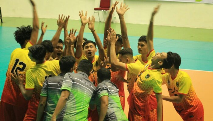Bola Voli Putra Sumbar Lawan Riau di Final Porwil Sumatera XI-2023