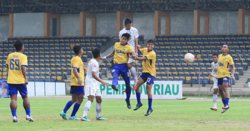 Kalahkan Riau, Sumbar Raih Medali Emas Sepakbola Porwil XI