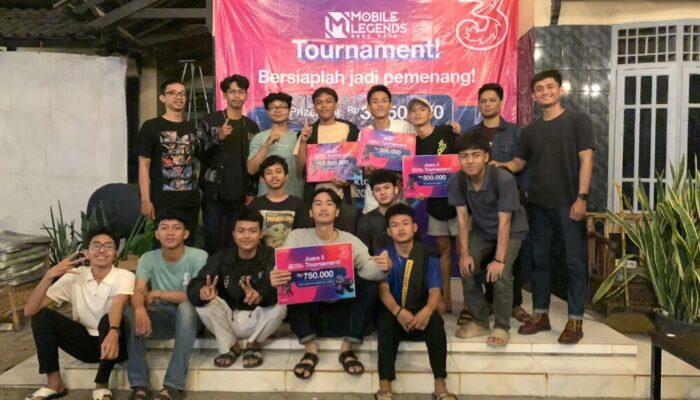 Tri Buktikan Keunggulan Gelar Turnamen Esport di 41 Kabupaten/Kota