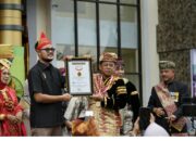 UNP Sambut Gembira, Basongket Pecah Rekor Dunia