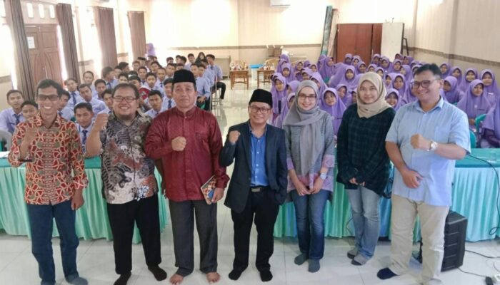 Peran Pendidikan dalam Pengembangan Etika-Politik Generasi Muda