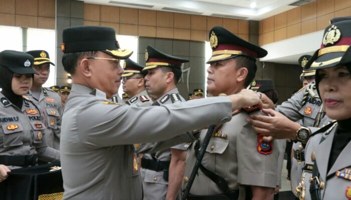 Kapolda Sumbar setijab 4 Pejabat Utama dan 6 Kapolres