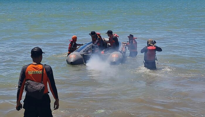 Kapal Nelayan Di Muaro Anai Ketaping Terbalik Satu Meninggal Satu Dicari