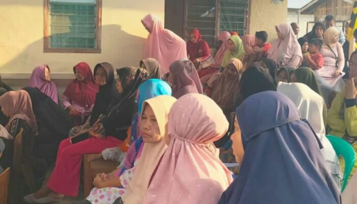 Mak-mak Kampuang Lapai dan Olo, Dukung Caleg Firdaus Ilyas