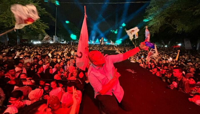 Kampanye Prabowo-Gibran di Padang Meriah, Massa Membludak