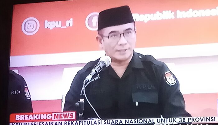 KPU RI Tuntaskan Hitung Suara Nasional, 02 Unggul Jauh