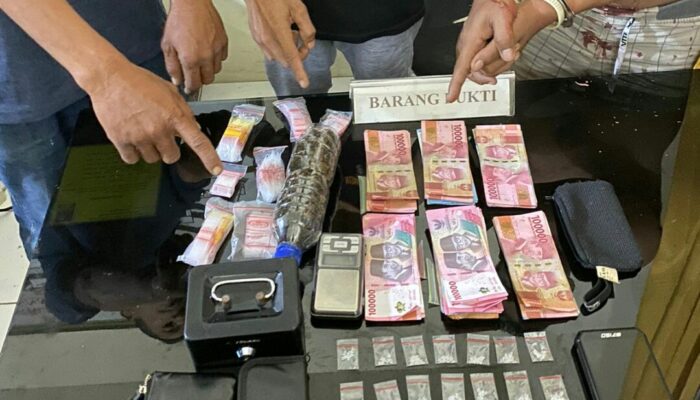 Polres Agam Bekuk Empat Pengedar Sabu dan Ganja