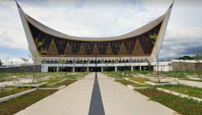 Masjid Raya Ganti Nama Masjid Raya Syekh Ahmad Khatib Al Minangkabawi