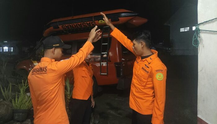 Tragedi Sungai Batang Bayang: Pria Hanyut Terbawa Arus, Pencarian Masih Berlanjut