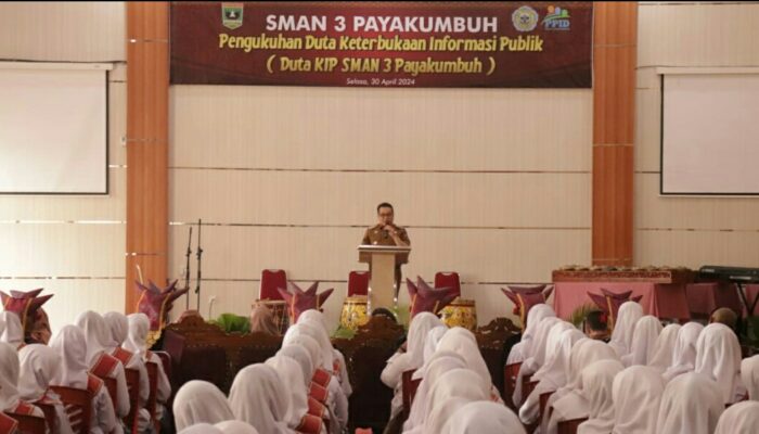 KI Sumbar Peringati HAKIN 2024, dan Kukuhkan 2000 Duta KIP