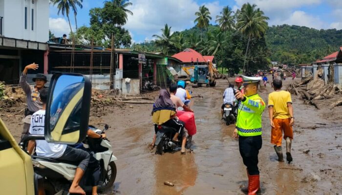 Jalan Penghubung Batusangkar -Padang Panjang Masih Putus