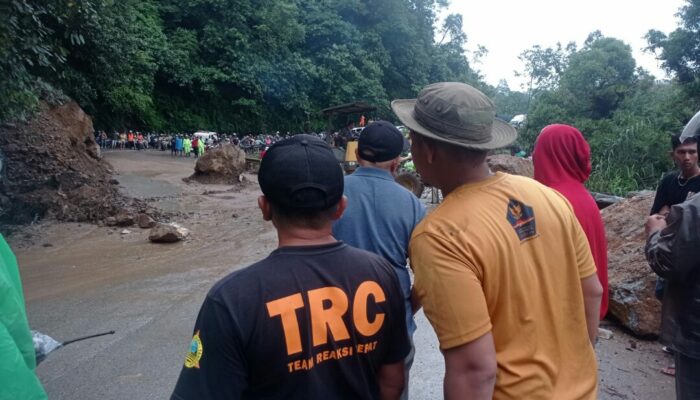 Longsor di Sitinjau Lauik, Akses Padang- Solok Ditutup Sementara