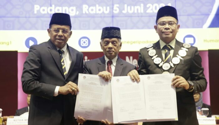 Dr. Ir. Krismadinata, S.T, M.T Resmi Dilantik sebagai Rektor UNP