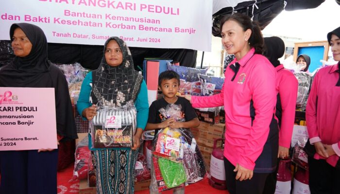 Ketum Bhayangkari beri Bantuan dan Trauma Healing