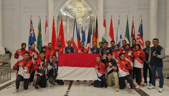 Tim Terjun Payung Polri Raih Prestasi di Kejuaraan Skydiving