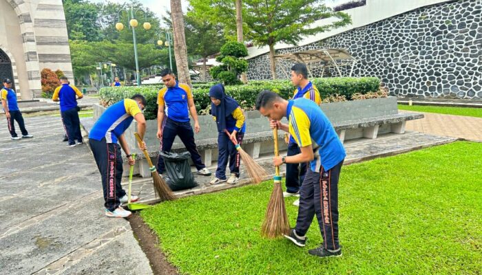 Polda Sumbar Gelar Bakti Religi di Mesjid Raya dan Gereja