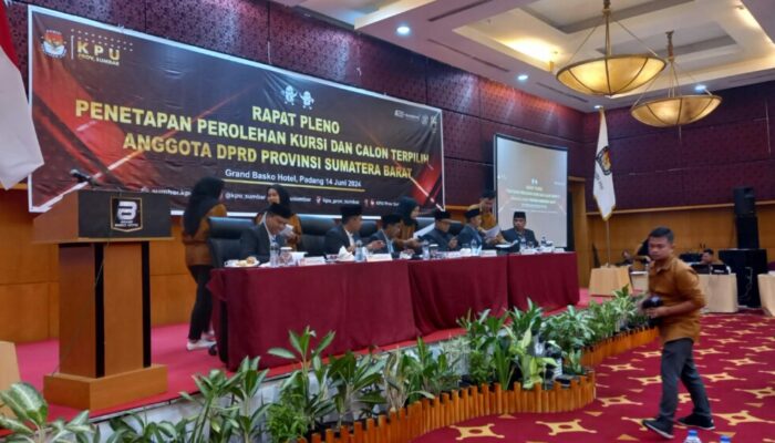 KPU Sumbar Umumkan Nama 65 Anggota DPRD Terpilih