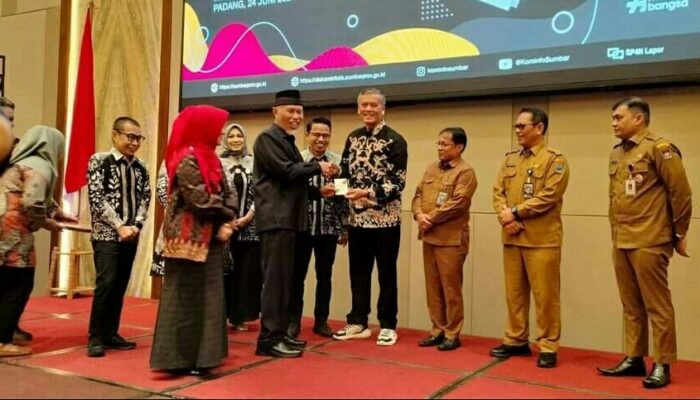 Gubernur Sumbar: Peran Komisi Informasi Sangat Penting