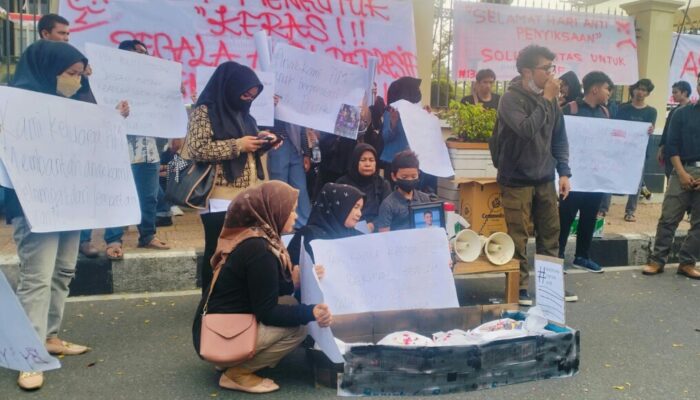 Orang Tua Pelajar SMP Afif Maulana Minta Keadilan ke Polda Sumbar