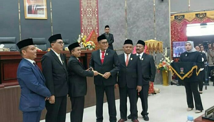 Muharlion dan Mastilizal Pimpin DPRD Padang 2024-2025