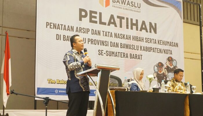 Sukseskan Pilkada 2024, Bawaslu Sumbar Gelar Pelatihan