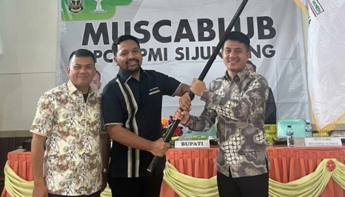 Rengga Wana Putra Resmi Pimpin HIPMI Sijunjung