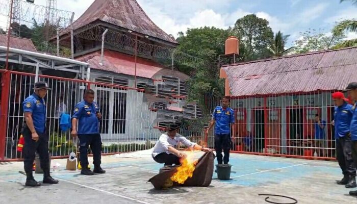 Lapas Suliki Gelar Simulasi Penanganan Kebakaran Bersama Damkar