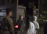 Satpol PP Padang Angkut Speaker dari Tempat Karaoke