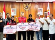 KONI Sumbar Realisasikan Bonus Peraih Medali PON XXI