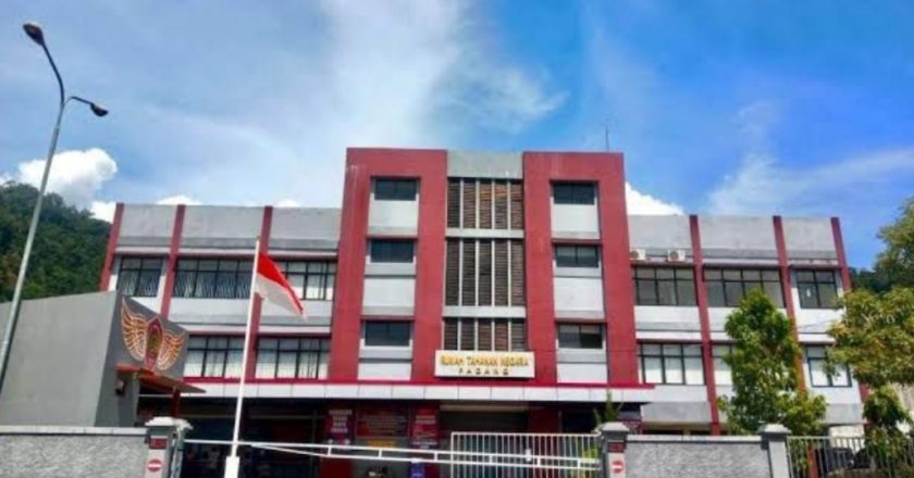 Kepala Rutan Padang Klarifikasi Perlakuan Tidak Manusiawi ke Pengunjung