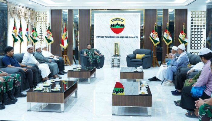 Pangdam I/BB Sambut Hangat Kunjungan Habib Hasan Alatas dan Tokoh Agama