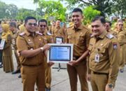 14 ASN Balai Kota Padang Dapat Penghargaan Terbaik