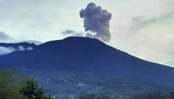 Gunung Marapi Erupsi, Status Waspada
