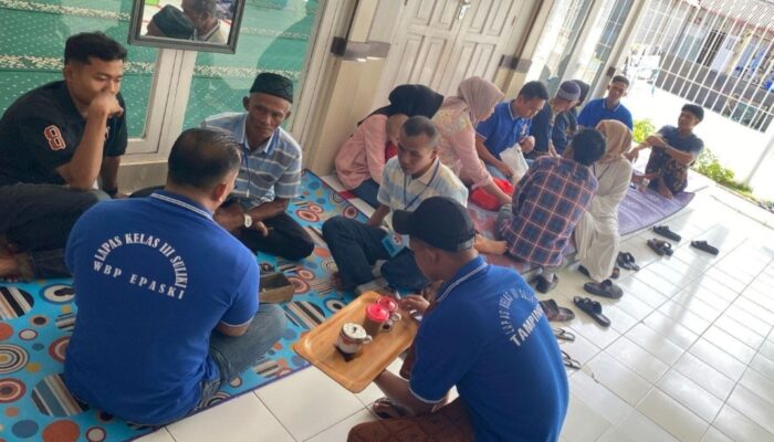 Penuh Haru Kunjungan Hari Raya WBP di Lapas Suliki