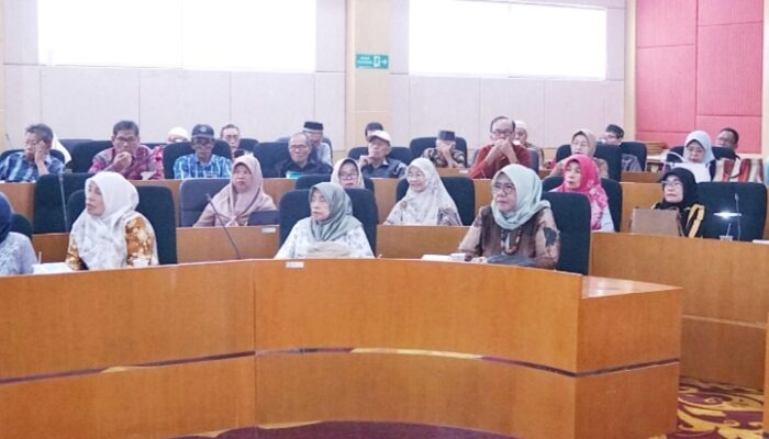 UNP Halalbihalal Pensiunan, Apresiasi Jasa Para Senior