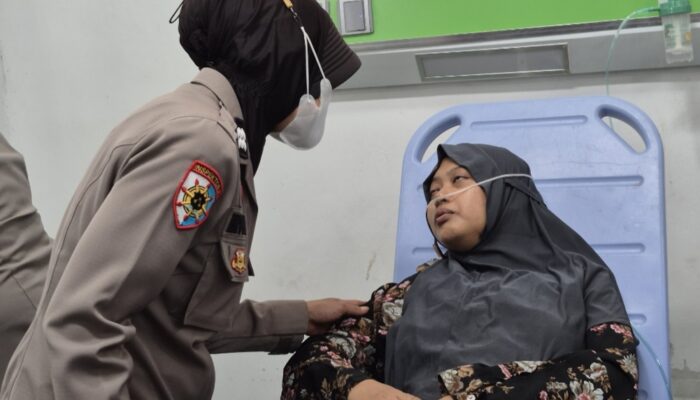 Polwan Padang Panjang beri Trauma Healing Korban Kecelakaan ALS