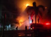 Gedung FKM Unand Kota Padang Hangus Terbakar