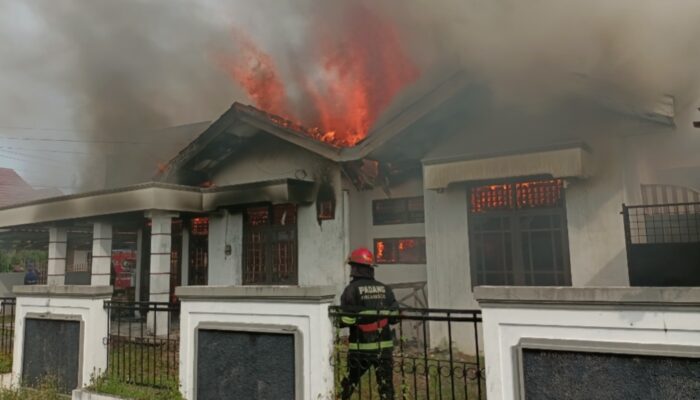 Langgar Aturan Jam Jualan, PKL di Depan LPC Ditertibkan